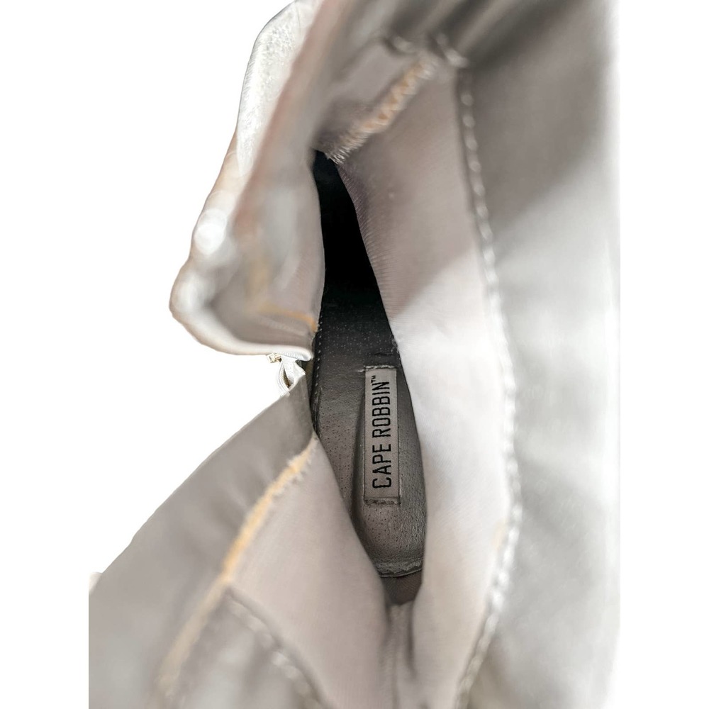 Cape Robbin Silver Metallic Athena Ankle Boot - Picture 11 of 11